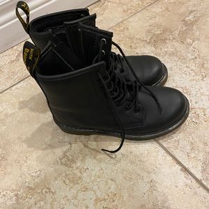 Doc Martin boots, brand new, 3 youth